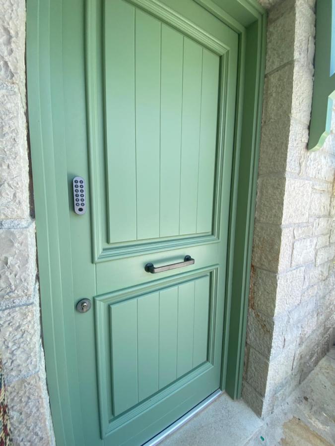Aristi Boutique Stonehouse With Attic 아파트 외부 사진
