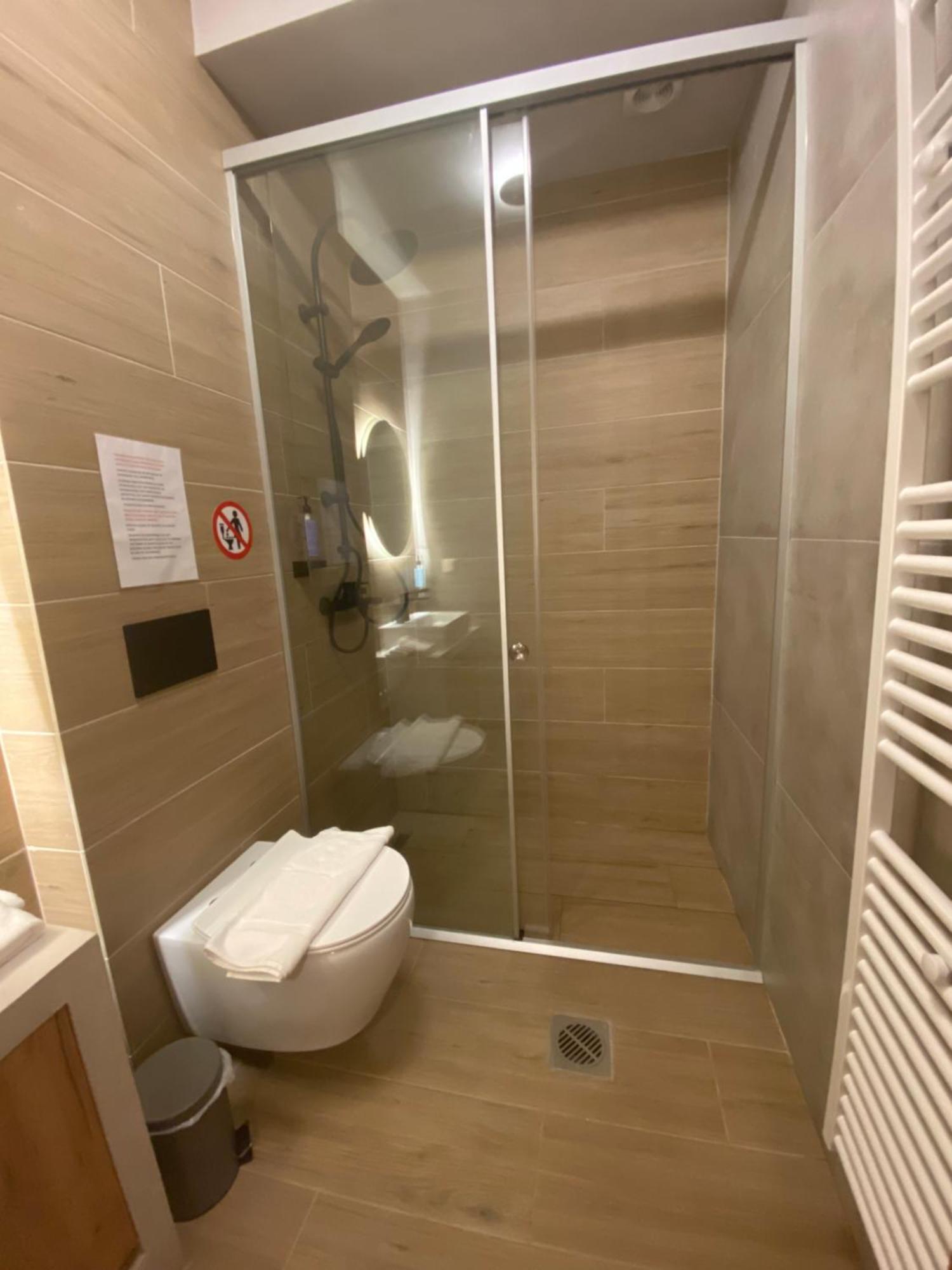 Aristi Boutique Stonehouse With Attic 아파트 외부 사진