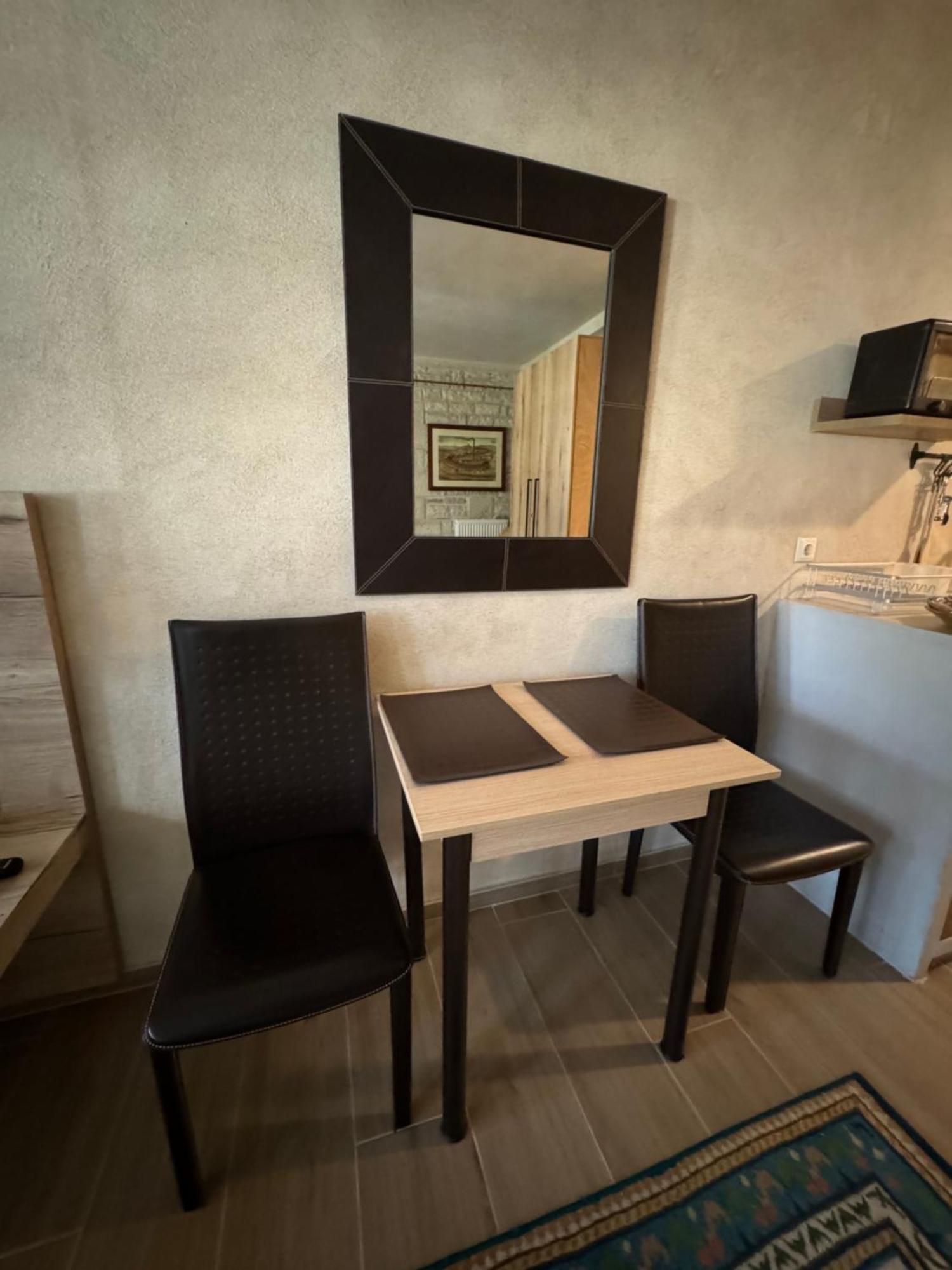 Aristi Boutique Stonehouse With Attic 아파트 외부 사진