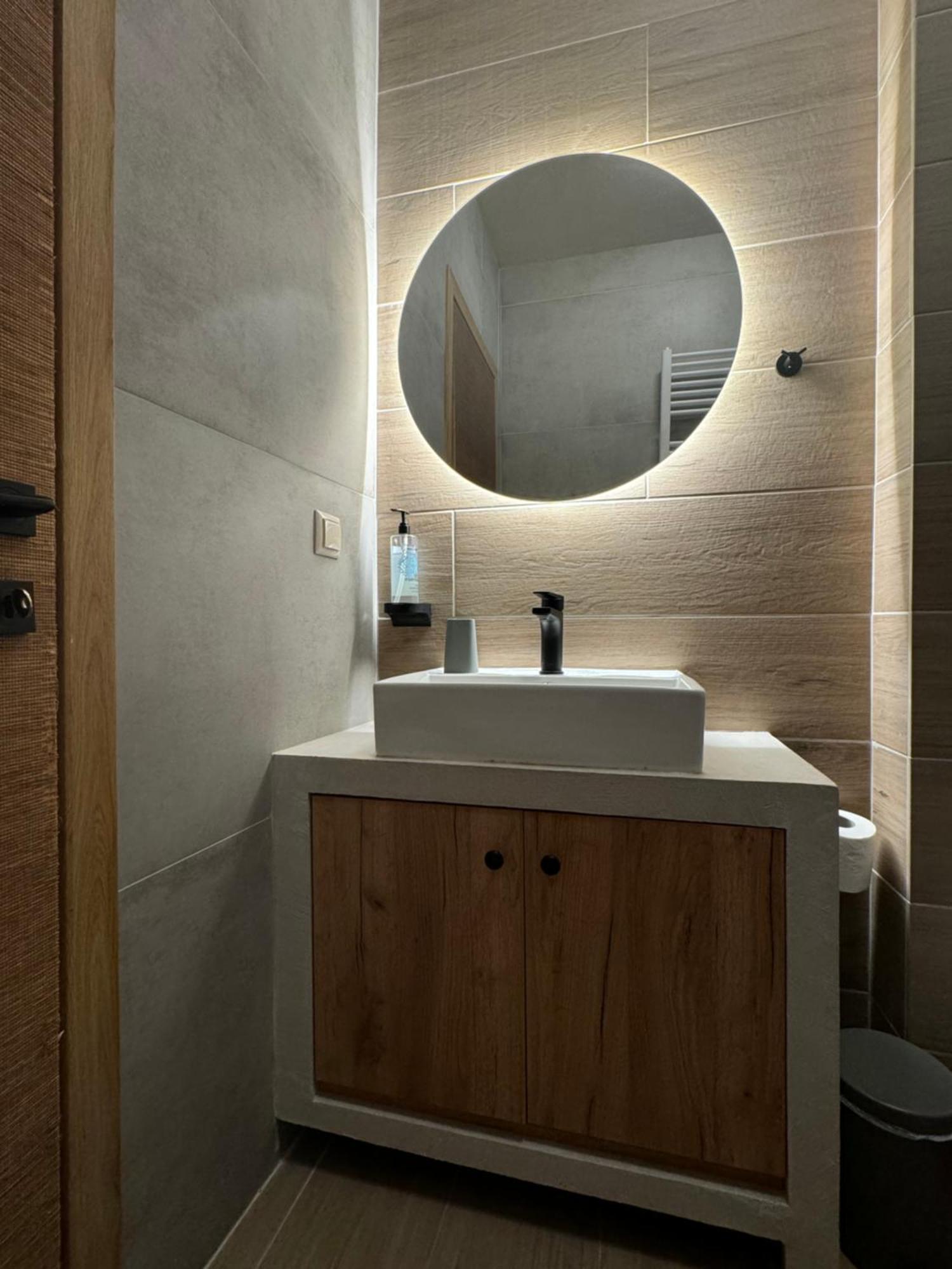 Aristi Boutique Stonehouse With Attic 아파트 외부 사진